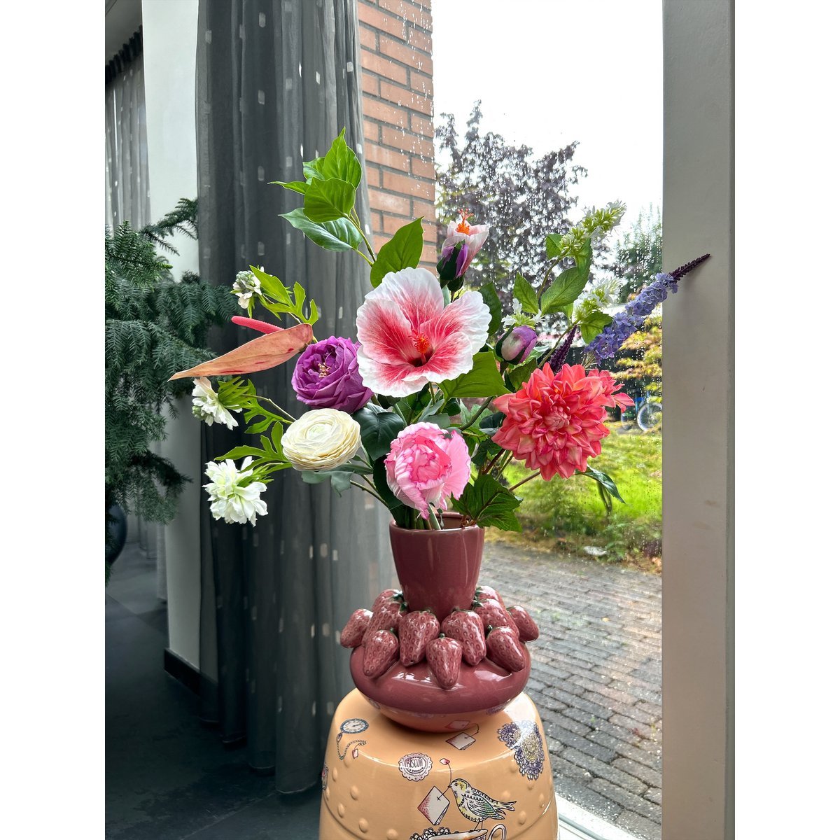Hand Made strawberry Juice Vase H23cm